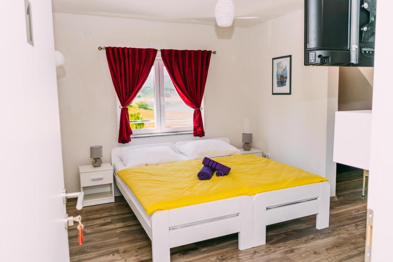 Apartmani Markesic Ramsko Jezero Prozor Exterior photo